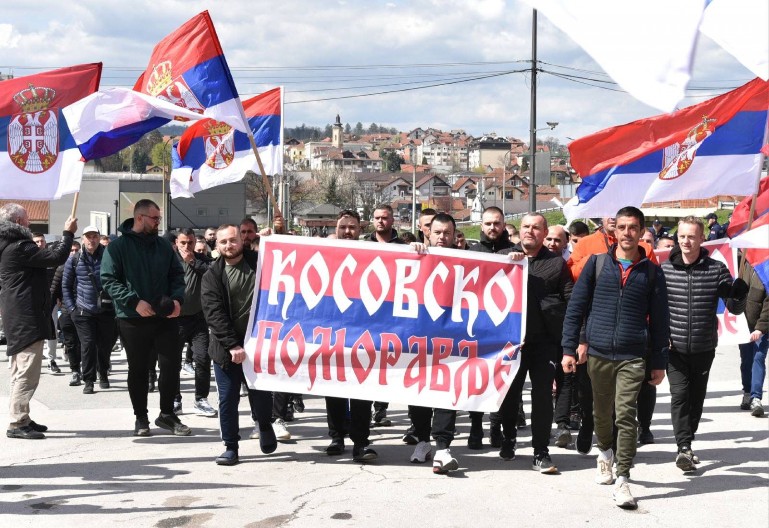 "NE GOSPODO, JOŠ SU 2019. I 2023. PEŠAČILI DO BEOGRADA KAD ONI NISU NI ZNALI ŠTA JE INDEKS" Ovo je lekcija svima koji kažu da Srbi s KiM kopiraju blokadere