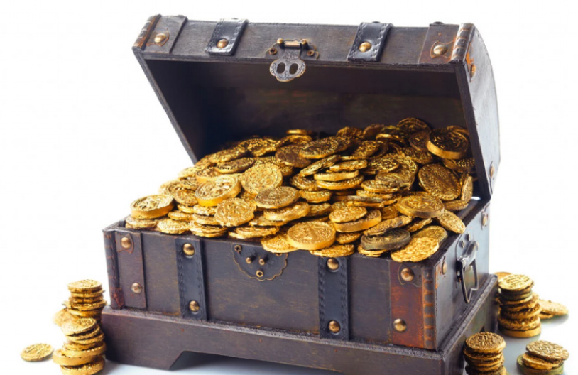 ŽENA U ŠUMI NAŠLA PRAVO BOGATSTVO: Tegla puna kovanica, a zaprepastiće vas njihovu vrednost