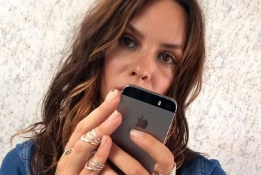 UDALA SE ZA OSNIVAČA "GUGLA" I POSTALA JEDNA OD NAJBOGATIJIH SRPKINJA! Promenio joj život iz korena, 20 godina je stariji od nje (FOTO)