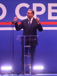 ZAVRŠENO JE SA NJIHOVOM OBOJENOM REVOLUCIJOM Vučić zagrmeo: Mogu da se šetkaju koliko hoće, nema ništa od toga!