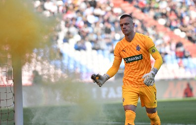 "MOŽE JEDNA HALJINICA ZA KAPITENA?" Zvezda "pecnula" Partizan i Aleksandra Jovanovića nakon pobedonosnog gola Duartea citatom iz poznatog filma (VIDEO)