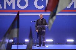 "TRAGEDIJA U NOVOM SADU JE IZAZVANA TERORISTIČKIM ČINOM" Otac nastradale Gordane se obratio Srbiji: Sudiji sam sve objasnio na stručan način, drago mi je da je optužnica vraćena na doradu