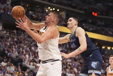 DŽOKER IGRA SVEMIRSKI BASKET Jokić dominira na parketu, zadivljujuća statistika to i pokazuje