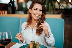 ZDRAVO SRCE I KOSTI U 60-IM GODINAMA Jedna vrsta ishrane bi mogla da spreči ogromne rizike, ove namirnice jedemo svakog dana