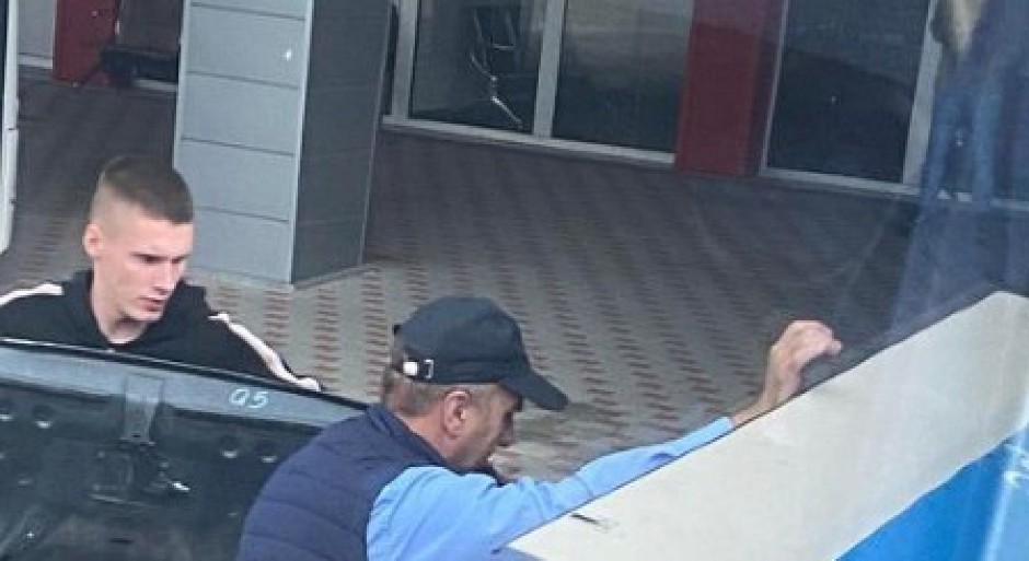 ''OVO JE BALKAN U JEDNOJ SLICI'' Momak iz Bosne ubacio grdosiju u autobus, ceo region plače od smeha! (FOTO)