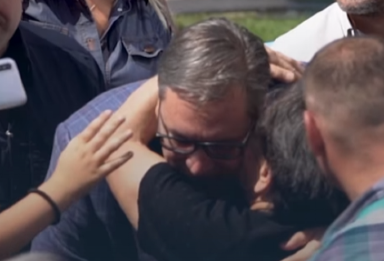 VUČIĆ POSLAO VAŽNU PORUKU: Potrebno je da pokažemo poštovanje prema ženama, a ne da ih neki tuku... (VIDEO)