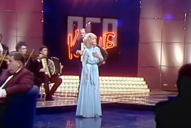 ZBOG NJENIH HITOVA SE RAZBIJAJU ČAŠE! Retko ko zna da se iza pesme o Vaskrsu krije tužna sudbina:  "Kako da pevam, kad mi se plače"