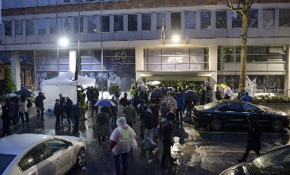 KAKO SU SE OVI NAŠLI POZVANI DA PROZIVAJU? Udruženi napad na novinare Javnog servisa