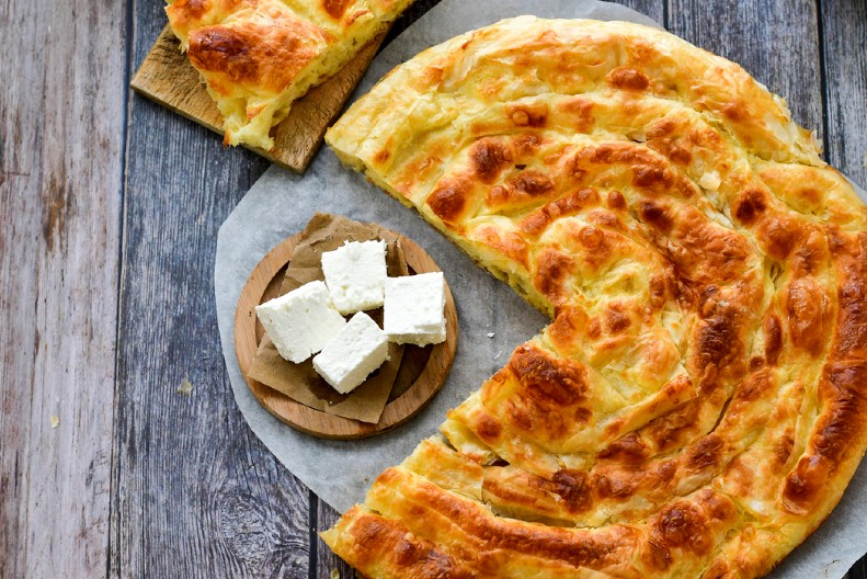 BUREK SA SIROM Sočan i slasan, još bolji od onog iz pekare