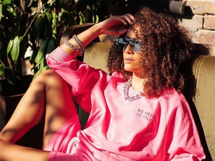 MATORI PERVERZNJAK! REKAO MI JE: "SAD ĆU DA TE SILUJEM" Naša pevačica (38) do detalja opisala traumatični događaj