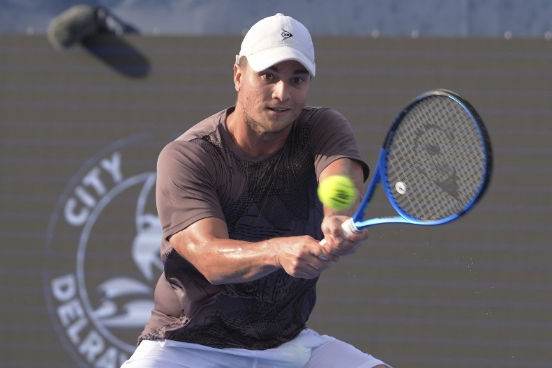 SRBIN POKLEKAO NA STARTU Kecmanović poražen od Lorenca Sonega u prvom kolu Madrida