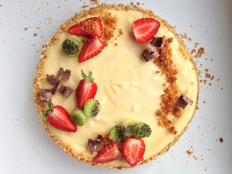 VANILA KOLAČ SA BELOM ČOKOLADOM Kremasti desert koji će ukućani razgrabiti brzinom svetlosti