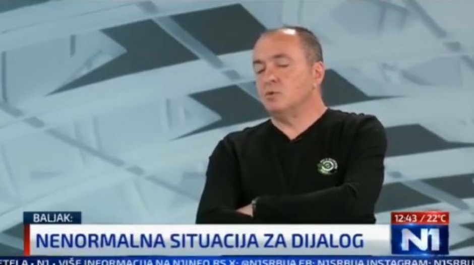 PROFESOR BLOKADER NAPAO PATRIJARHA I PUTINA: "Proziva nas da sprovodimo obojenu revoluciju dok sedi sa Putinom koji je DEMON!" (VIDEO)