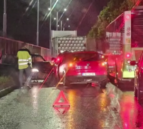 SAOBRAĆAJNA NESREĆA U PANČEVU Ima povređenih (VIDEO)