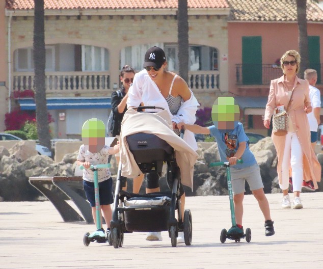 EVO KAKO BASTIJAN I ANA VASPITAVAJU DECU Ivanovićeva ima poseban metod za dečake i jednu zabranu, Švajnštajger je nikako ne razume