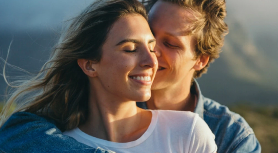 KAO TINEJDŽERI SU PROŽIVELI STRASNU LJUBAVNU PRIČU Život ih je razdvojio, a 2 decenije kasnije desilo se nešto neverovatno