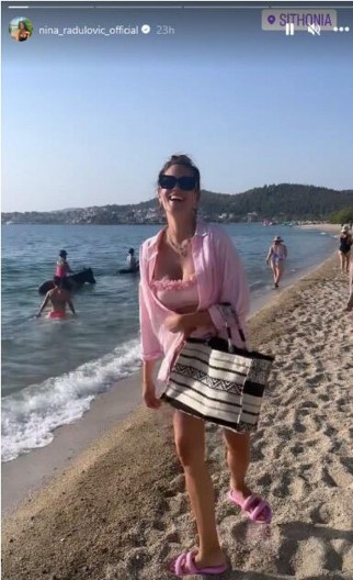 "IZNERVIRAM SE KAD UĐEM U PRODAVNICU I NEMA OBUĆE ZA MENE" Najviša voditeljka na estradi otkrila broj cipela, ljudi u šoku