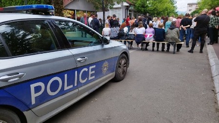 EKSPLOZIJA NA KiM! Automobil direktora UKC dignut u vazduh