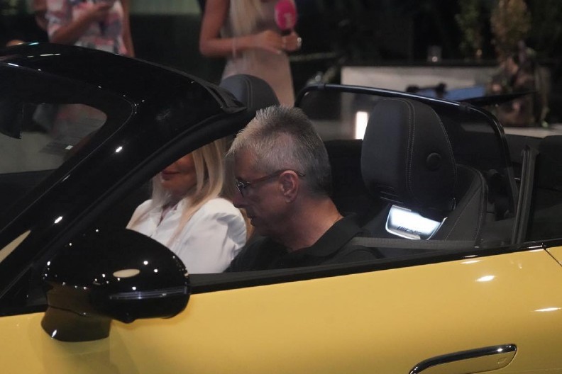 VOZNI PARK SAŠE POPOVIĆA VREDAN PREKO TRI MILIONA EVRA Ovo su sve besne mašine koje je vozio direktor Granda! (VIDEO)