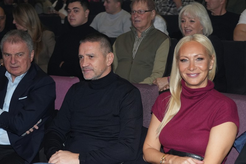 SREĆNE VESTI U DOMU ŠAULIĆA! Šabanova ćerka i bivši fudbaler na nogama, saopštili javno detalje (VIDEO)