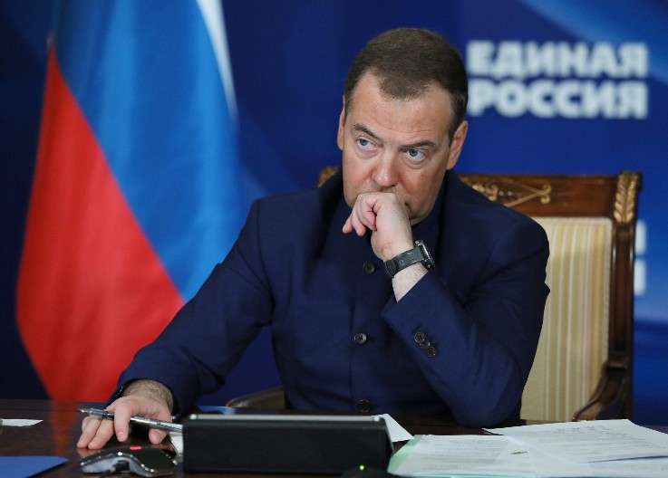 MEDVEDEV OTKRIO ŠTA SE KRIJE IZA SPORAZUMA SAD I UKRAJINE Vašington primorava Kijev da plati vojnu pomoć prirodnim resursima