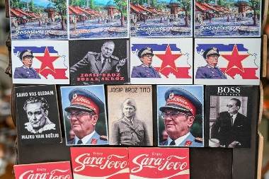 ODRASLI BEZ OCA KOJI JE IMAO CELU ZEMLJU, ALI NE I PORODICU Skrivene suze Brozove loze: Mišo ga upoznao sa 4 godine, Žarka jedva i viđao