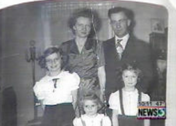 ŽENA OTIŠLA PO PLATU I NIJE SE VRATILA 63 GODINE Policija je pronašla živu i zdravu: Zvučala je srećno!