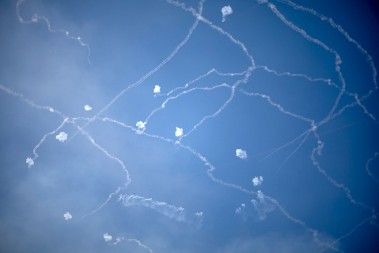 VELIKI NAPAD NA RUSIJU! Lansirani rojevi dronova, PVO tuče iznad 6 oblasti!