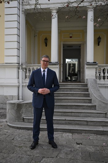 DVE DRŽAVE ZABRANILE PRELET SRPSKOG AVIONA DO MOSKVE Vučić na udaru posle Fica