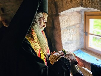 MITROPOLIT JOANIKIJE SLUŽIO NA NJEGUŠIMA: Petrovići su Crnu Goru doživljavali kao jedini slobodni ostatak velikog Dušanovog carstva