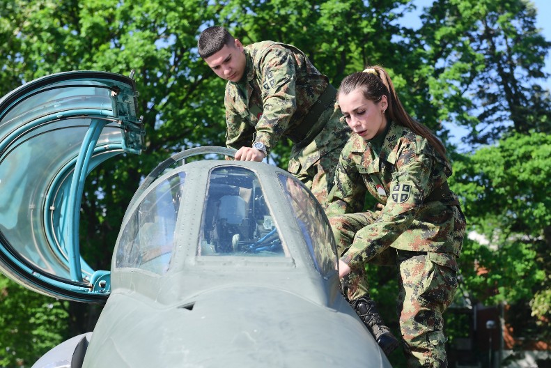 RATNO VAZDUHOPLOVSTVO I PVO VOJSKE SRBIJE U AKCIJI Oglasilo se Ministarstvo odbrane (FOTO)