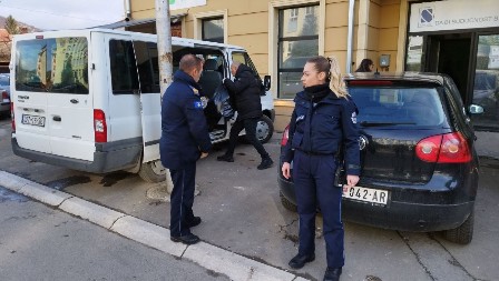 ALBANASKI TEROR NAD SRBIMA Drže ih u tamnici bez ikakvih dokaza!