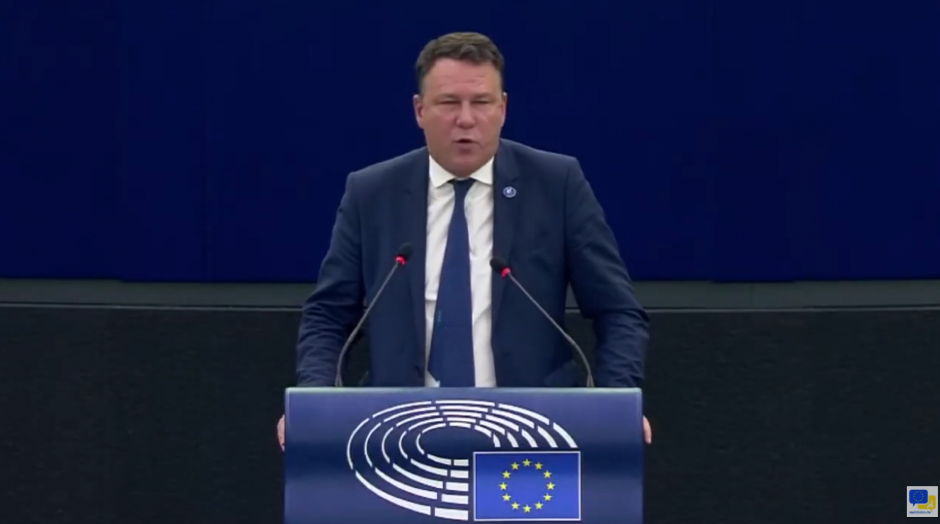 IZVEŠTAJ EP O SRBIJI JE OPTUŽNICA, ISHOD JE SKANDALOZAN Nova osuda Piculinog ataka na Srbiju: "Tužba bez advokata, Evropa bi da ih natera da popuste"