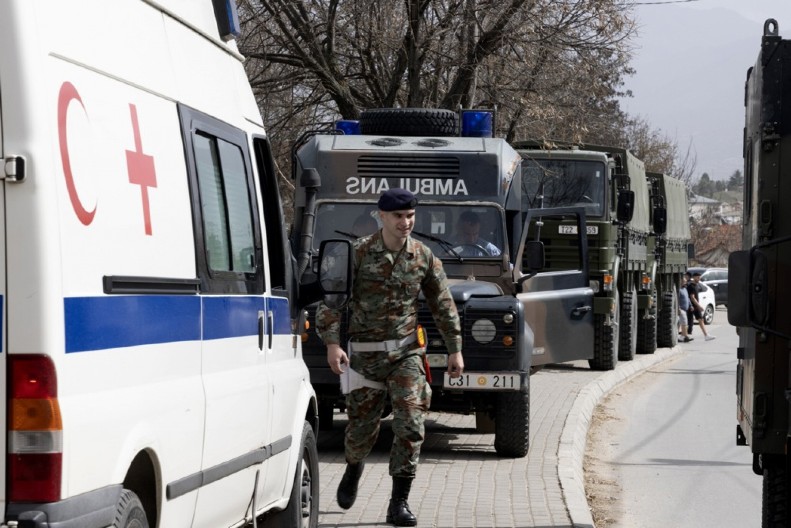 HOROR U SRBJANIMA! Sin (48) ubio oca sekirom, majku teško ranio