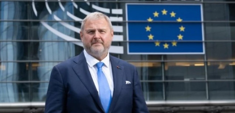 MRŽNJA IZ BRISELA! Kurtijev lobista i estonski NATO nacista udario na Srbiju: "Vučić je Putinov najbolji drug!"