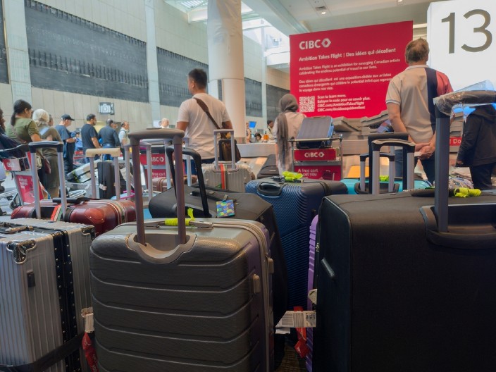 HITNO OBUSTAVLJENI LETOVI! Haos na belgijskom aerodromu, prijavljena bomba u avionu!