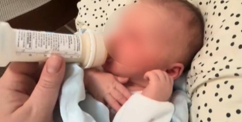 UŽAS U GRČKOJ! Majci oteli bebu iz ruku u prodavnici, evo gde je pronađena 2 sata kasnije