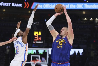 AMERIKANCI, DA LI VAM JE SADA JASNO? Jokić razbio Šeja, brutalne brojke srpskog asa u plej-ofu