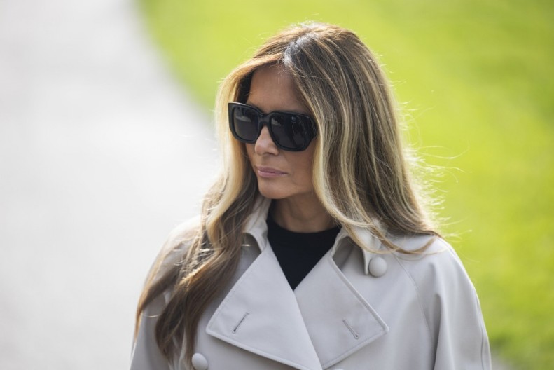 LOPOVI ODNELI MELANIJU! Nestala statua prve dame SAD