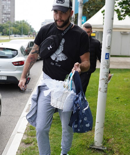 POVREĐEN VELJKO RAŽNATOVIĆ "Ruke su mi bile otečene kada sam se obratio doktoru..."