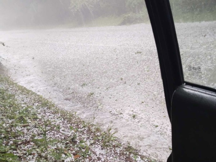 ZABELELI SE SRBAC I GRADIŠKA Zimske scene usred maja, jako nevreme stiglo iz Hrvatske (FOTO)