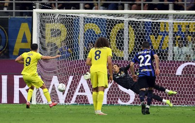 TEŠKO DA MOŽE LUĐE OD OVOGA Inter ispustio pobedu u 90. minutu, Napoli ima zicer za titulu