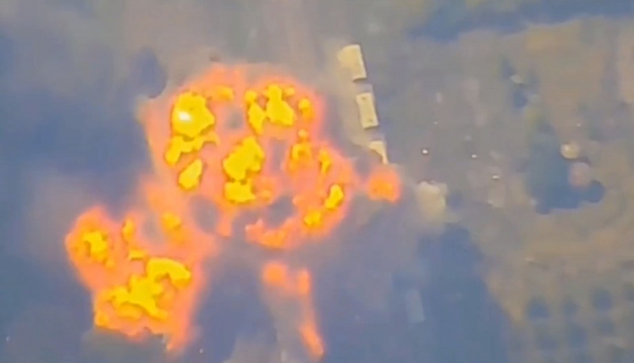 OBORENA RUSKA LETELICA Noćni vazdušni okršaj snimljen kamerom pilota "mig-29" (VIDEO)