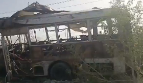 SNIMCI UŽASA! IZVŠREN SAMOUBILAČKI NAPAD NA ŠKOLSKI AUTOBUS, NAJMANJE ČETVORO DECE JE POGINULO "Počionioci su zveri koji ne zaslužuju milost", rekao je pakistanski ministar policije (FOTO)