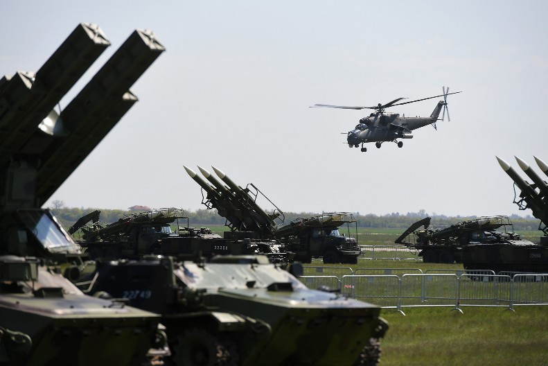 SRPSKI "GRIFONI" U AKCIJI Oglasilo se Ministarstvo odbrane