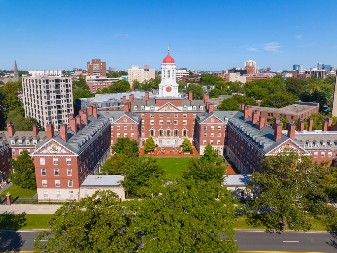 ŠOKANTNA ODLUKA U AMERICI! Tramp zabranio Harvardu upisivanje studenata iz inostranstva