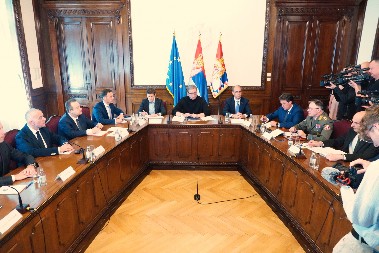 EVO ŠTA PIŠE U NON-PEJPERU Zapad naredio udar na Srbe!