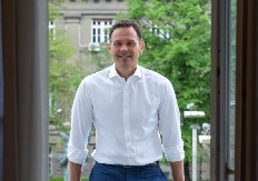 MINISTAR MALI O BLOKADERIMA: Dok oni blokiraju i gaze srpsku trobojku, Vučić ide po Srbiji i razgovara sa ljudima!