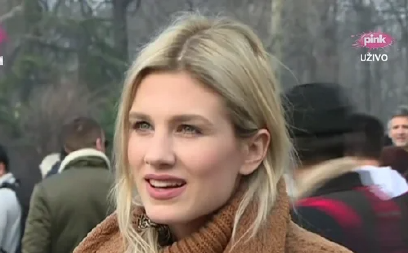 BEZ ŠMINKE NA LICU, NA GRUDIMA JOJ LEŽI SIN! Nevena Božović pokazala naslednika dok spava, prizor sve raznežio (FOTO)