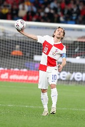 NA POMOLU IZNENAĐUJUĆ POSAO Luka Modrić napušta Real, ali bi mogao da ostane u Madridu i to u drugom klubu